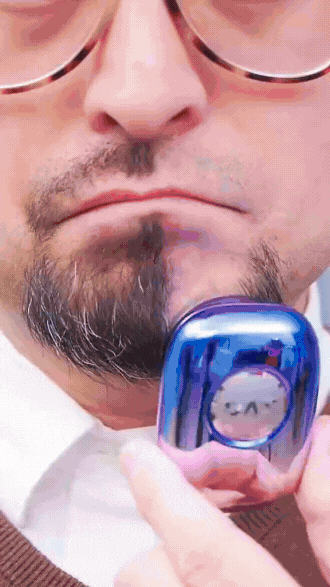 shaver 4 gif .gif__PID:7ff569d5-e9aa-4ee9-bd16-9674f3b3f098